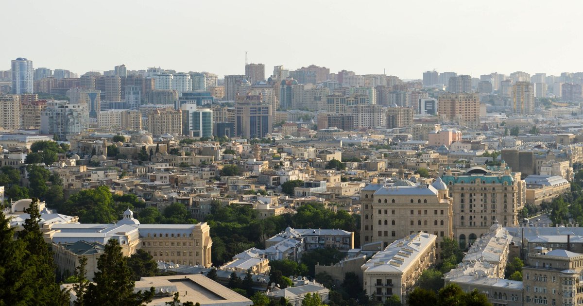 Vista de Bakú, la capital de Azerbaiyán, sede del Mundial y Festival Sub 15 de la FIFA