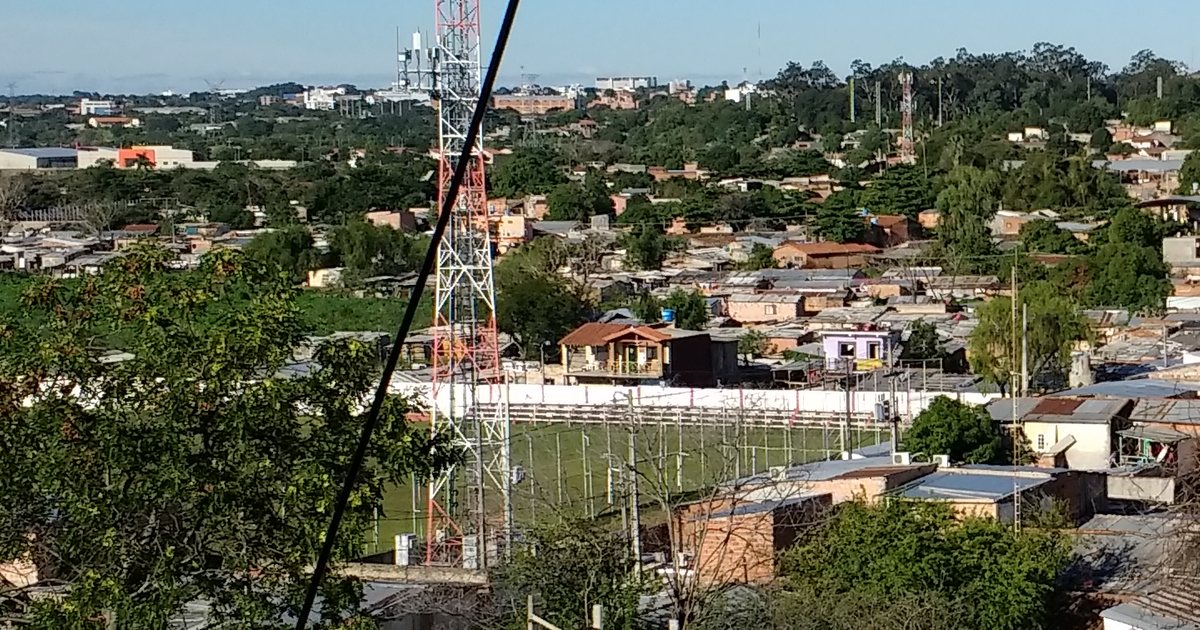 Casas del barrio Ricardo Brugada, la Chacarita, en la zona baja junto al río Paraguay, en Asunción