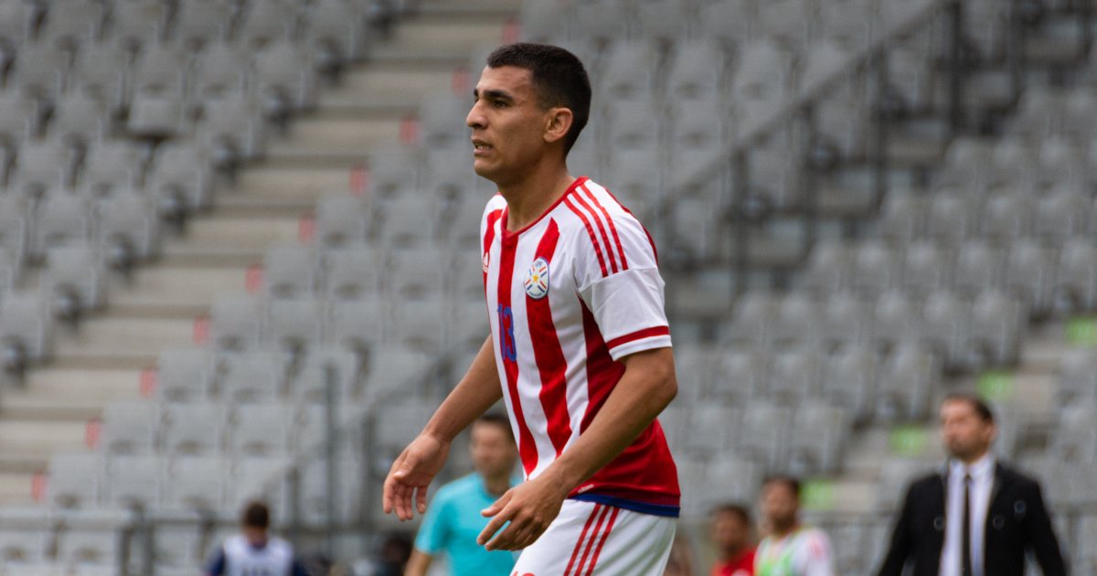 Júnior Alonso con la camiseta de la selección paraguaya, en junio de 2018