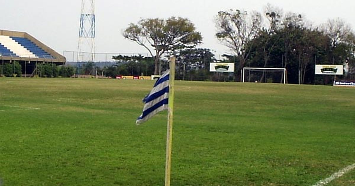 La cancha del estadio Luis Salinas, en Itauguá, donde Luqueño recibe a Cerro Porteño