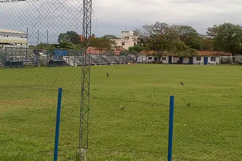 Cancha y graderías del estadio José Tomás Silva, de Sportivo Ameliano, en Asunción