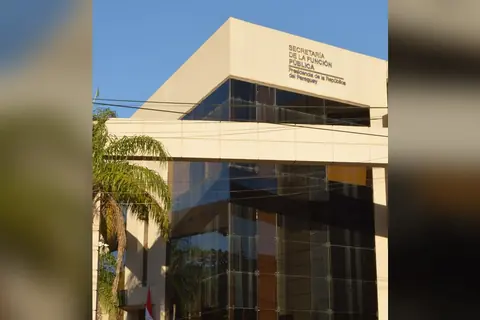 Fachada de la sede de la ex Secretaría de la Función Pública, en Asunción