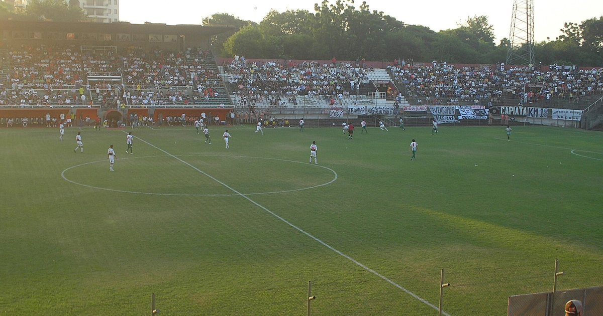 Cancha y tribunas del estadio Manuel Ferreira, la casa del Club Olimpia en Asunción