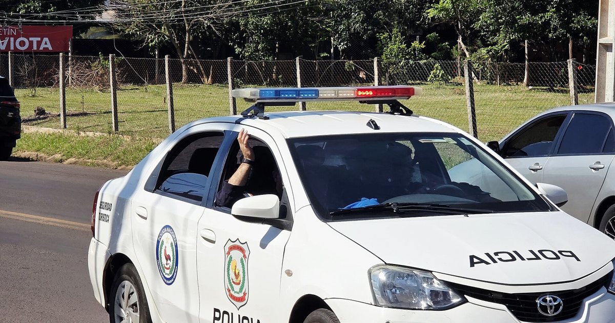 Patrullera de la Policía Nacional en Encarnación