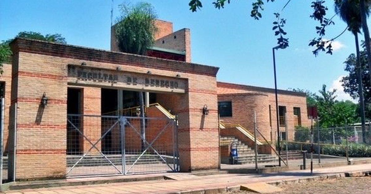Facultad de Derecho y Ciencias Sociales de la Universidad Nacional de Asunción, donde Rolón es profesor