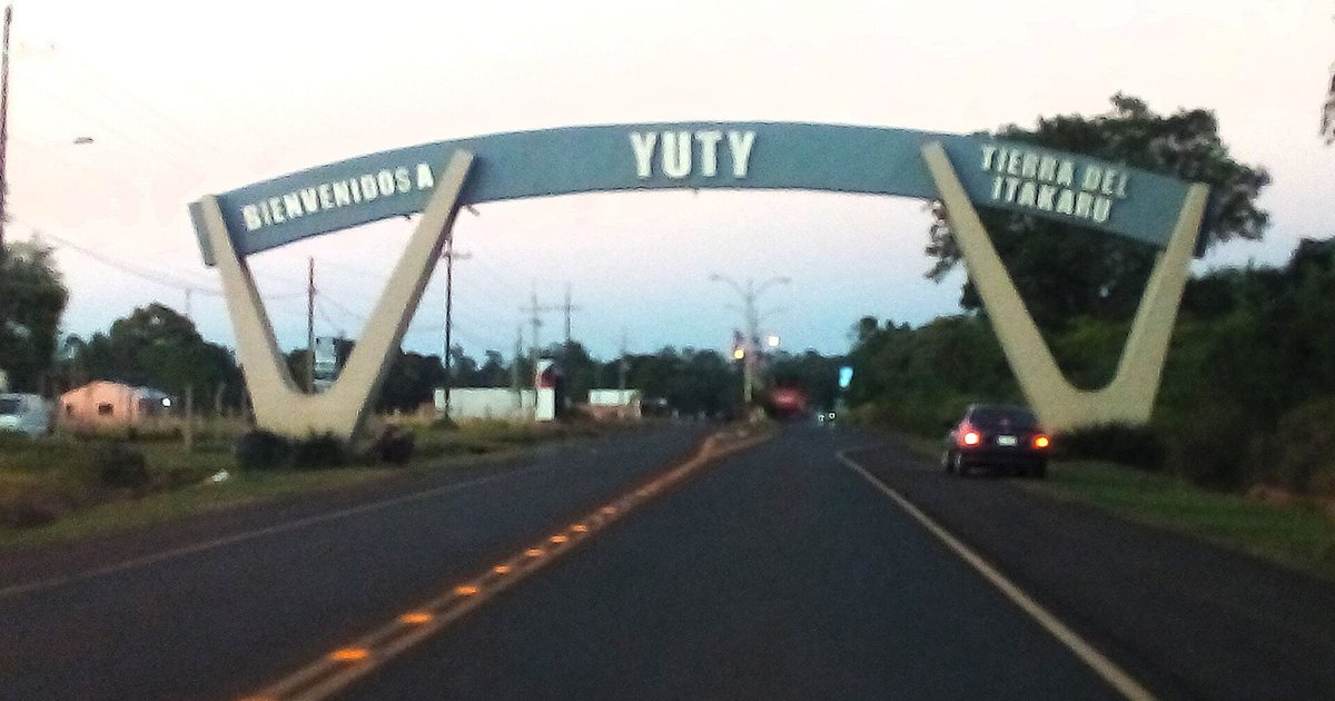 Arco de bienvenida de Yuty, en Caazapá, sobre la ruta PY08