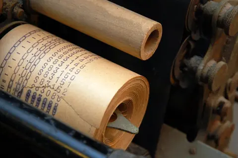 Rollo de papel de una máquina de recibos