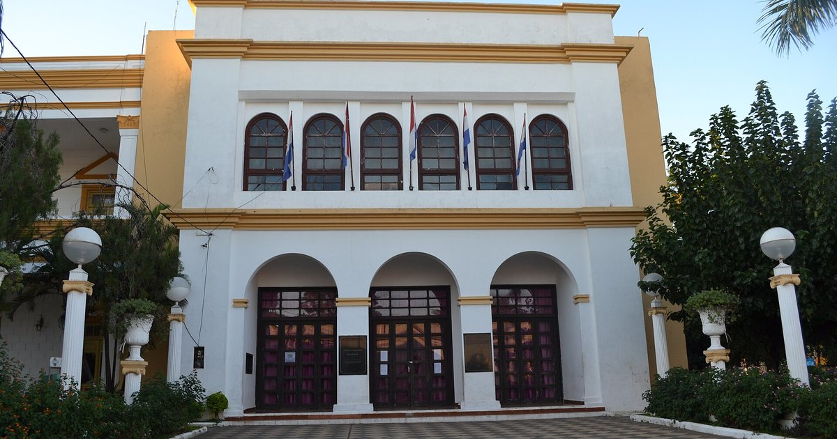 Fachada del Teatro Municipal de Villarrica, en el departamento de Guairá