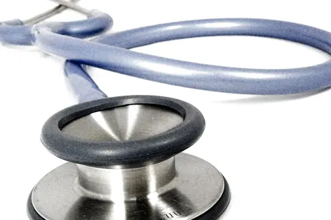 Foto: Stethoscopes / Wikimedia Commons · CC BY-SA 3.0