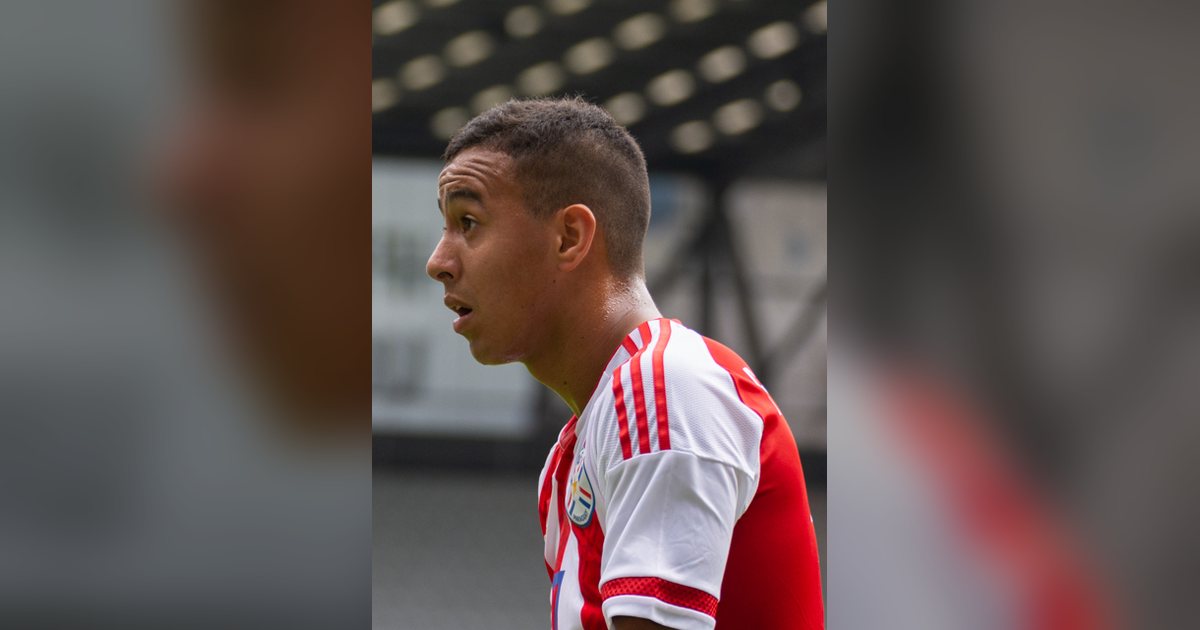 Alejandro «Kaku» Romero Gamarra con la camiseta de la selección paraguaya en un amistoso de 2018