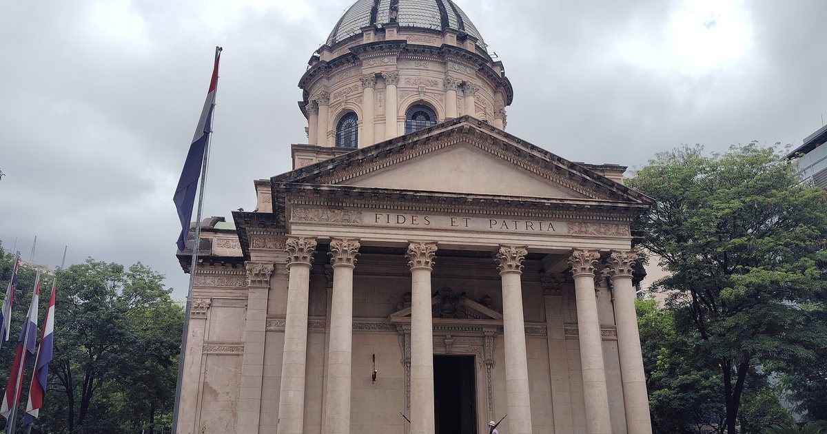 Panteón Nacional de los Héroes, en el centro de Asunción