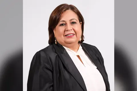 Foto: Giuliano Montebruno / Wikimedia Commons · CC BY-SA 4.0 Retrato oficial de la senadora Esperanza Martínez, que difundió la lectura cuestionada