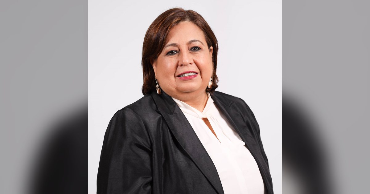 Retrato oficial de la senadora Esperanza Martínez, que difundió la lectura cuestionada