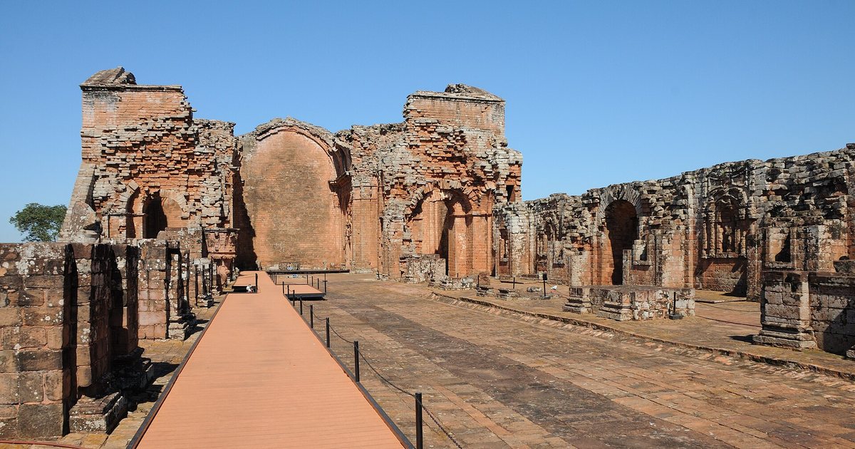 Nave de la iglesia mayor de la misión jesuítica de la Santísima Trinidad del Paraná, en Itapúa