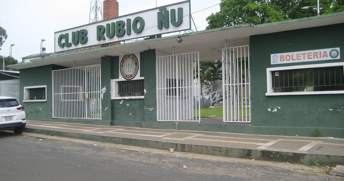Fachada del estadio La Arboleda, de Rubio Ñu, en el barrio Santísima Trinidad de Asunción