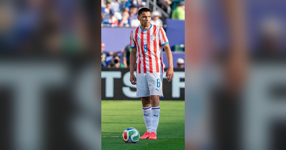 El volante Diego Gómez con la camiseta número 8 de la Albirroja, en un partido del Mundial 2026