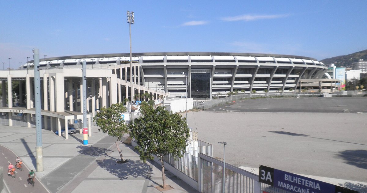 El exterior del estadio Maracanã, en Río de Janeiro, con la explanada de acceso y las boleterías
