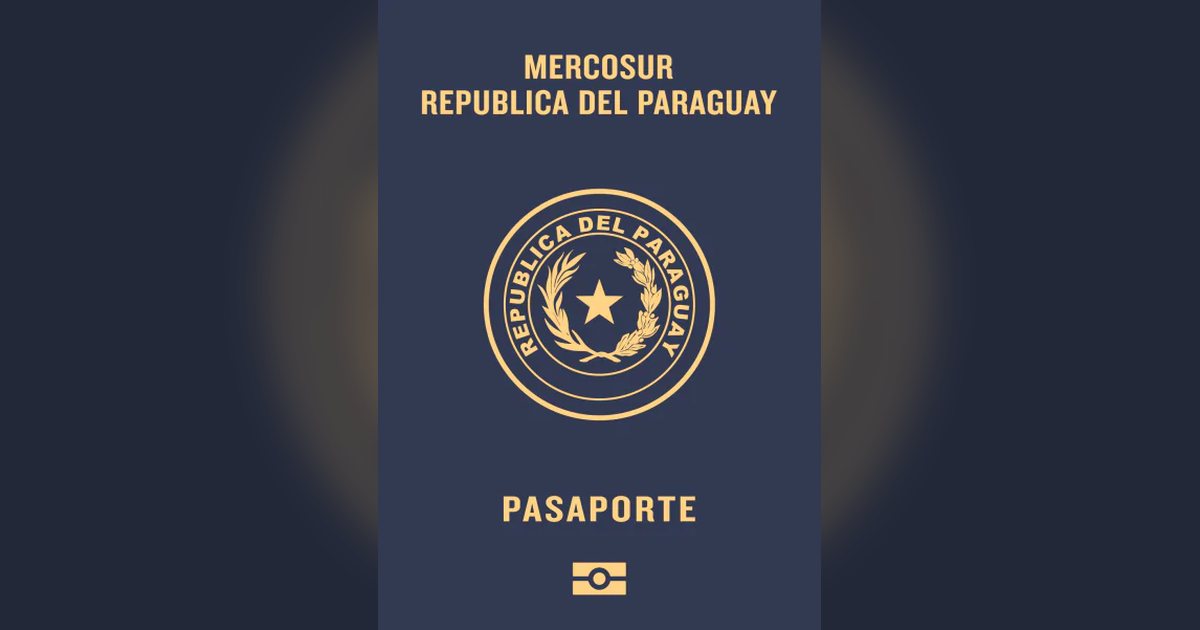 Tapa del pasaporte paraguayo común, con el escudo nacional sobre fondo azul