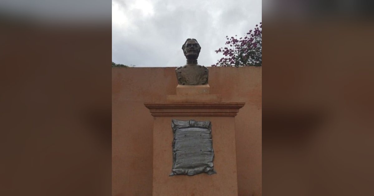 Monumento al capitán José Matías Bado en la ciudad de Capitán Bado, Amambay