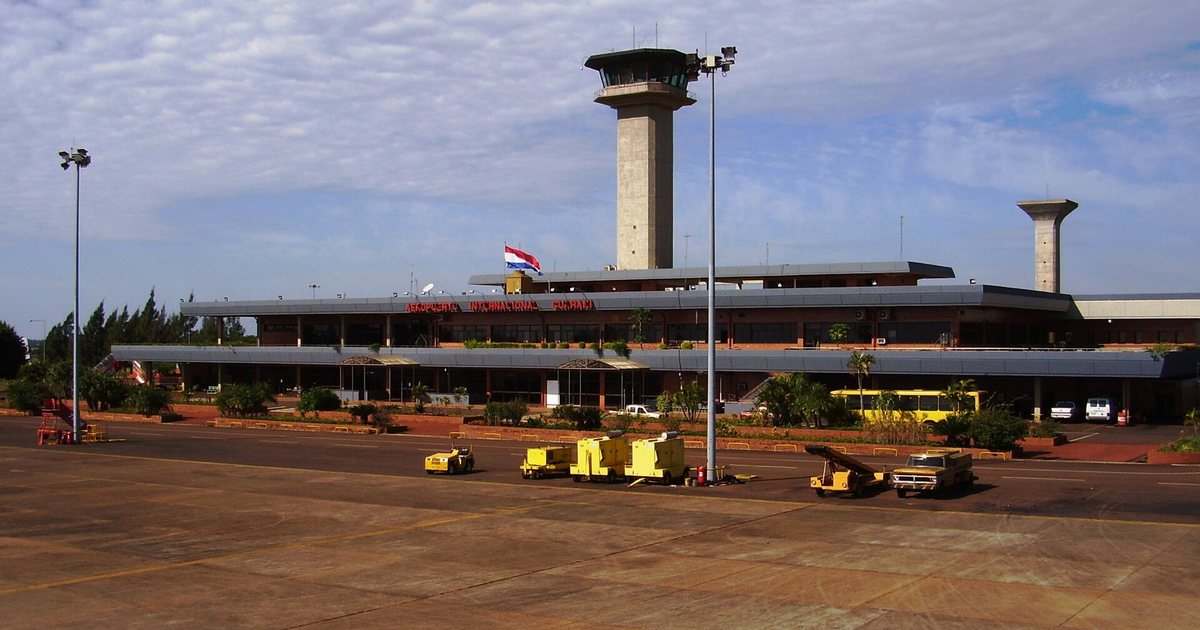 Terminal y torre de control del Aeropuerto Internacional Guaraní, en Minga Guazú, Alto Paraná