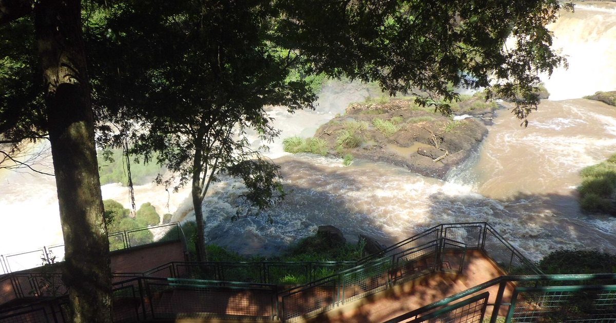 Las caídas del Salto Monday y la escalera del mirador, en Presidente Franco