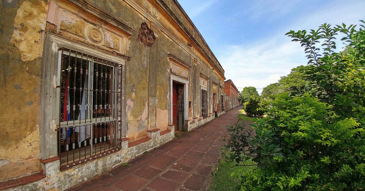 Fachada de la casona natal de Agustín Pío Barrios, Mangoré, en San Juan Bautista, Misiones