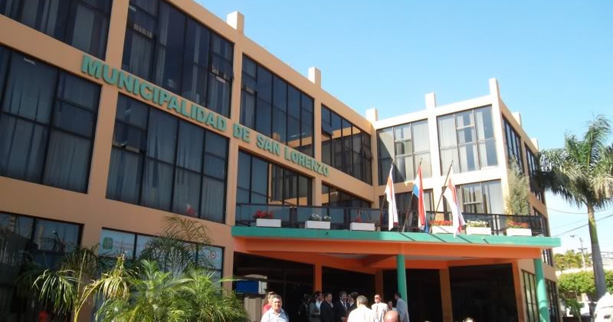 Fachada de la Municipalidad de San Lorenzo, en el departamento Central