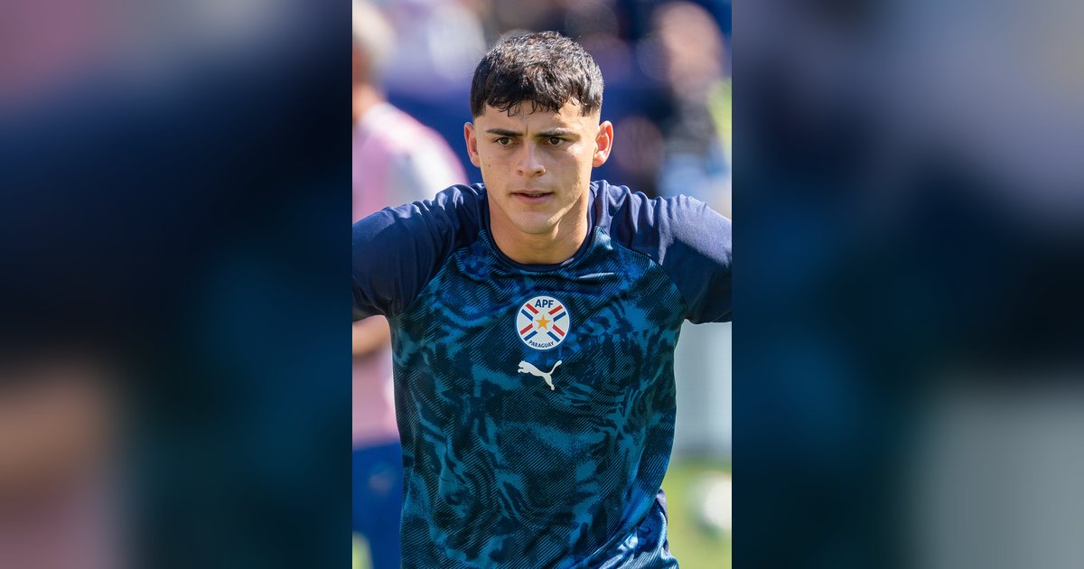 Ramón Sosa, delantero paraguayo de Palmeiras, con la camiseta de entrenamiento de la Albirroja durante el Mundial 2026