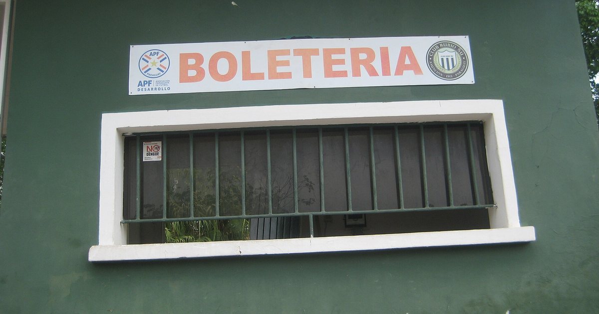 Ventanilla de la boletería del estadio La Arboleda de Rubio Ñu, en el barrio Santísima Trinidad de Asunción