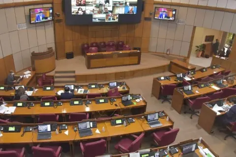 Foto: Stiven David Licon Contreras / Wikimedia Commons · CC0 Sala de sesiones de la Cámara de Senadores, en el Palacio Legislativo de Asunción